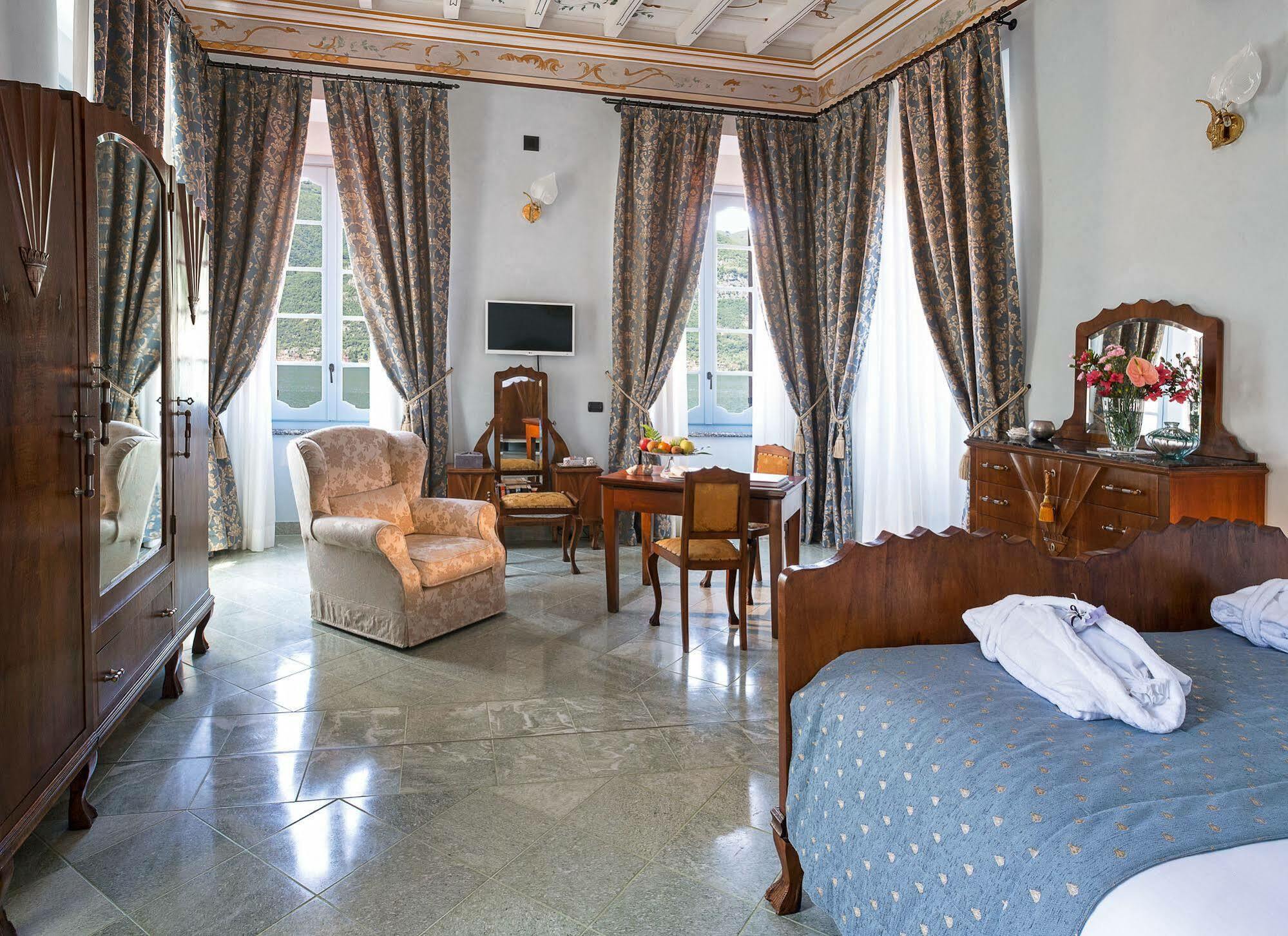 Palazzo Del Vicere * Lezzeno