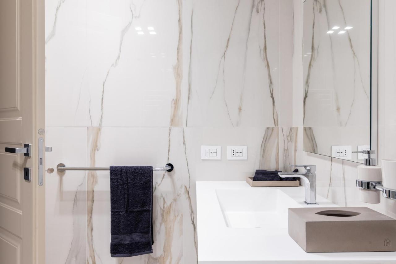 Palazzo Visconti - By Myhomeincomo Apartment