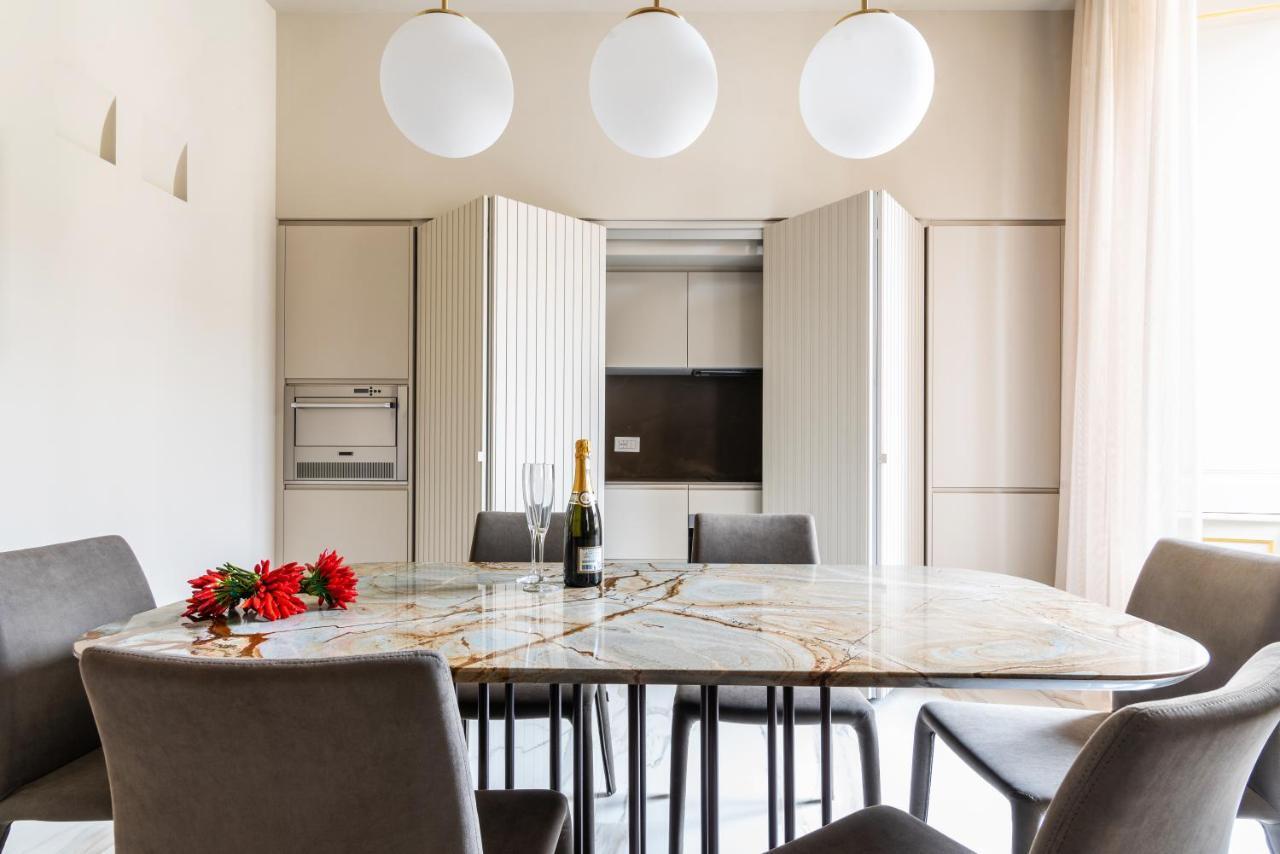 Palazzo Visconti - By Myhomeincomo * Como