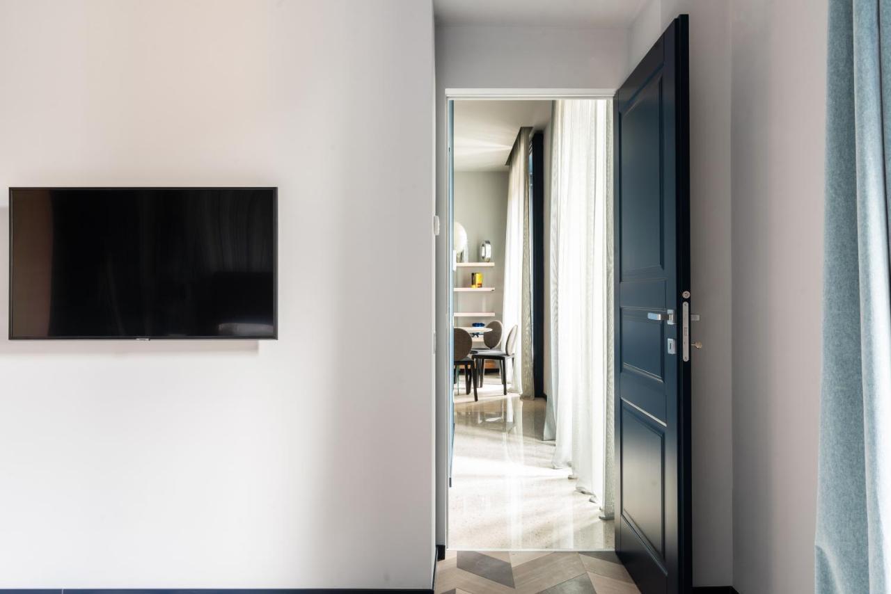 Palazzo Visconti - By Myhomeincomo * Como