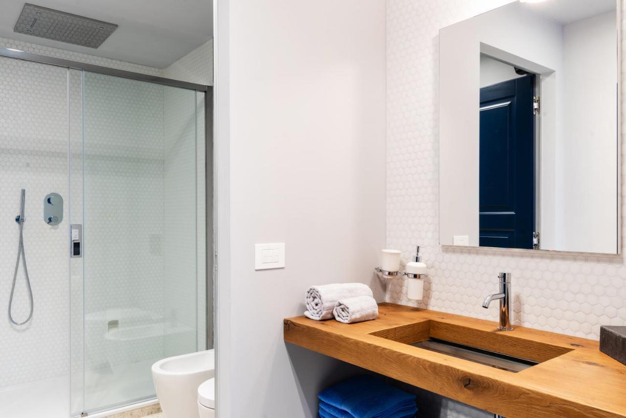 Palazzo Visconti - By Myhomeincomo Apartment Como
