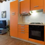 La Piccola Corte Al 24 - Affitti Brevi Italia