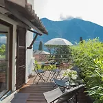 P Terrace - Lake View By Rent All Como