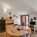 Cozy And Quiet Apartment On The Hills Of Lenno! Free Parking Nearby