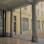 Palazzo Della Torre Elegant Apartment In Como