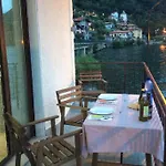Villa Damia, Independent Villa With Direct Lake Access