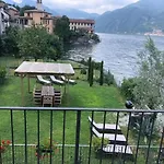Como Lake View House