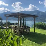 Como Lake View House