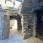 Independent Stone House With Lake View