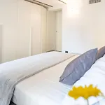 Maison Toma In Como City Centre By Rent All Como
