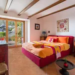 Color Flat In Villa My Bellagio