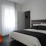 Myhomeincomo - Art Design Suites