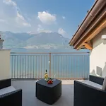 Dream Lake Apartments Lake View - Private Beach By Rent All Como