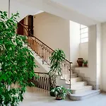 White Loft Como Central - The House Of Travelers
