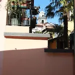 Captivating 4 -Bed Apartment In Bellagio Historic