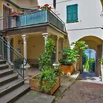 Lago Di Como Apartments