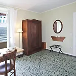 Lago Di Como Apartments