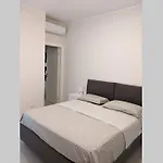 Modern Apartment - Como Centro