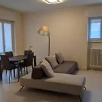 Modern Apartment - Como Centro