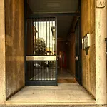 Como Life Apartment