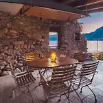 Villa Rivetta 6&2, Emma Villas