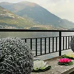 Directly On The Lake Paganini Flats In Lezzeno