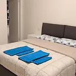 Modern Apartment - Como Centro