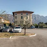 Bellagio Lakeview Apartment
