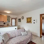 Apartment With Garden A Few Steps From The Lake - Larihome A06