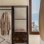 Lario\'S Apartments - 10 Suites On Lake