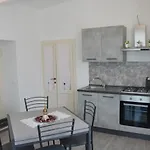 Lescen White Residence - Swimming Pool