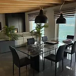 Luxury Lakefront Penthouse