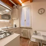 Via 5 Giornate 13 - Apartment