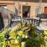 Bello Posto 1-Bedroom Apartment