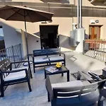 Bello Posto 1-Bedroom Apartment