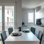 Spacious Joivy Apt In Stunning Como