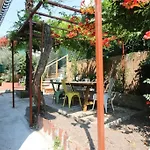 Cozy Modern Apt W Free Parking Bbq & Fully Equipped