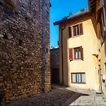 Cesare 22 - The House Of Travelers