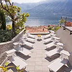 Residence Sala Comacina Apartment No 2 With Pool And Spa By Italian Apartments