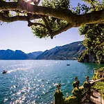 Paradiso Del Lago Cristina