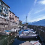Paradiso Del Lago Cristina