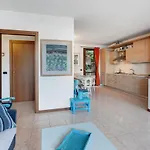 Ampia Vista Sul Lago Di Como