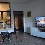 Roberta\'S House, A Few Steps From The Lake