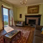 Bello Pezzo 2-Bedroom Lakeview Apartment With Shared Garden And Terrace