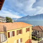 Lake View Apartment Golden Triangle