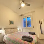 Cozy Modern Apt W Free Parking Bbq & Fully Equipped