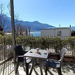 Apartment With Swimming Pool And Lake View - Larihome A17