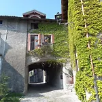 The House On The Bridge- La Casa Sul Ponte