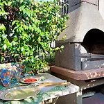 Madonnina Terrace E Garden