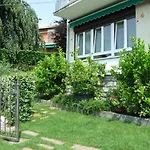 Eva House